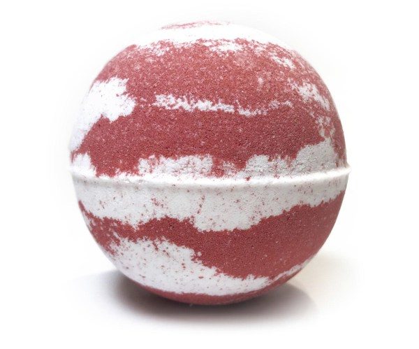 Nikki Stikki Botanicals – CBD Bath Bomb – Christmas Spirit Bomb (red/green) – 300mg CBD | The Healing Co Canada